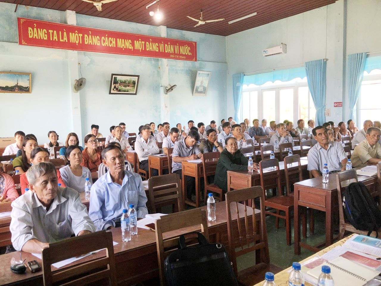 Hội Luật gia tỉnh Quảng Ngãi phổ biến, giáo dục pháp luật và tư vấn pháp luật miễn phí tại huyện đảo Lý Sơn